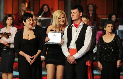 Antonella Elia: eterna valletta allo sbaraglio in attesa del grande salto